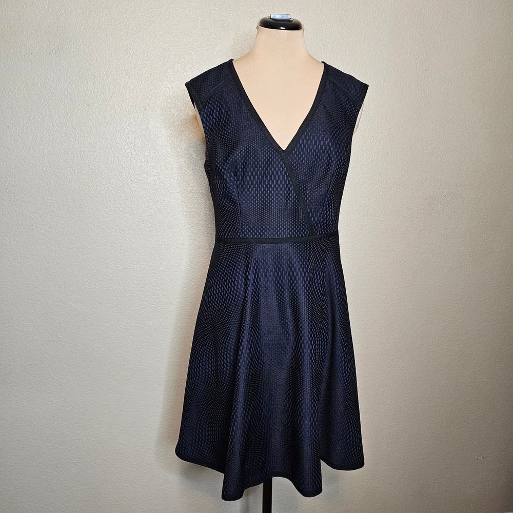 Trina Turk Blue and Black Textured‎ V Neck Fit Flare Dress Size 10 Back cut out - Picture 2 of 12